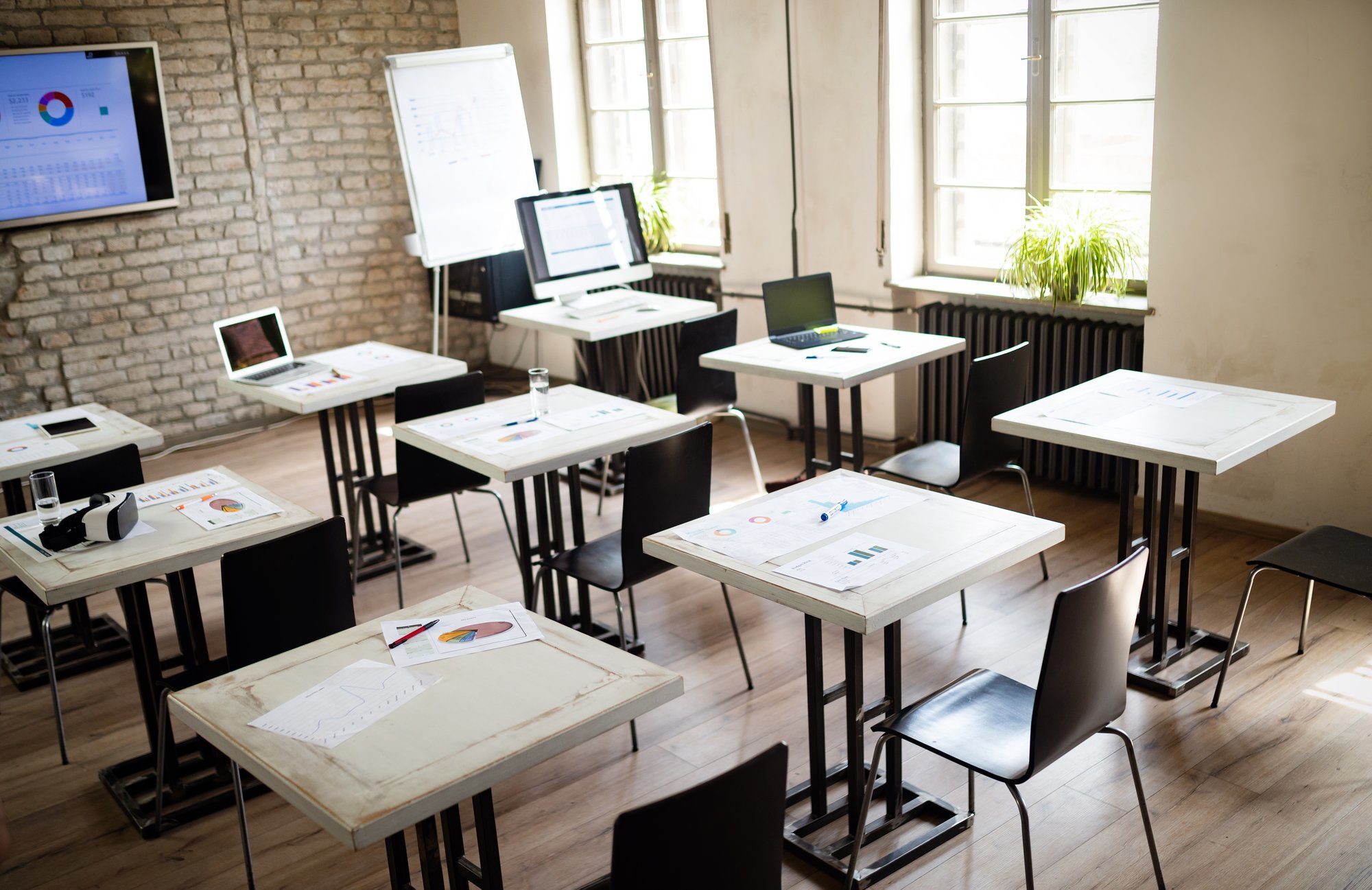 interior-of-a-modern-bright-classroom-or-office-2025-03-16-11-27-29-utc interior-of-a-modern-bright-classroom-or-office-2025-03-16-11-27-29-utc