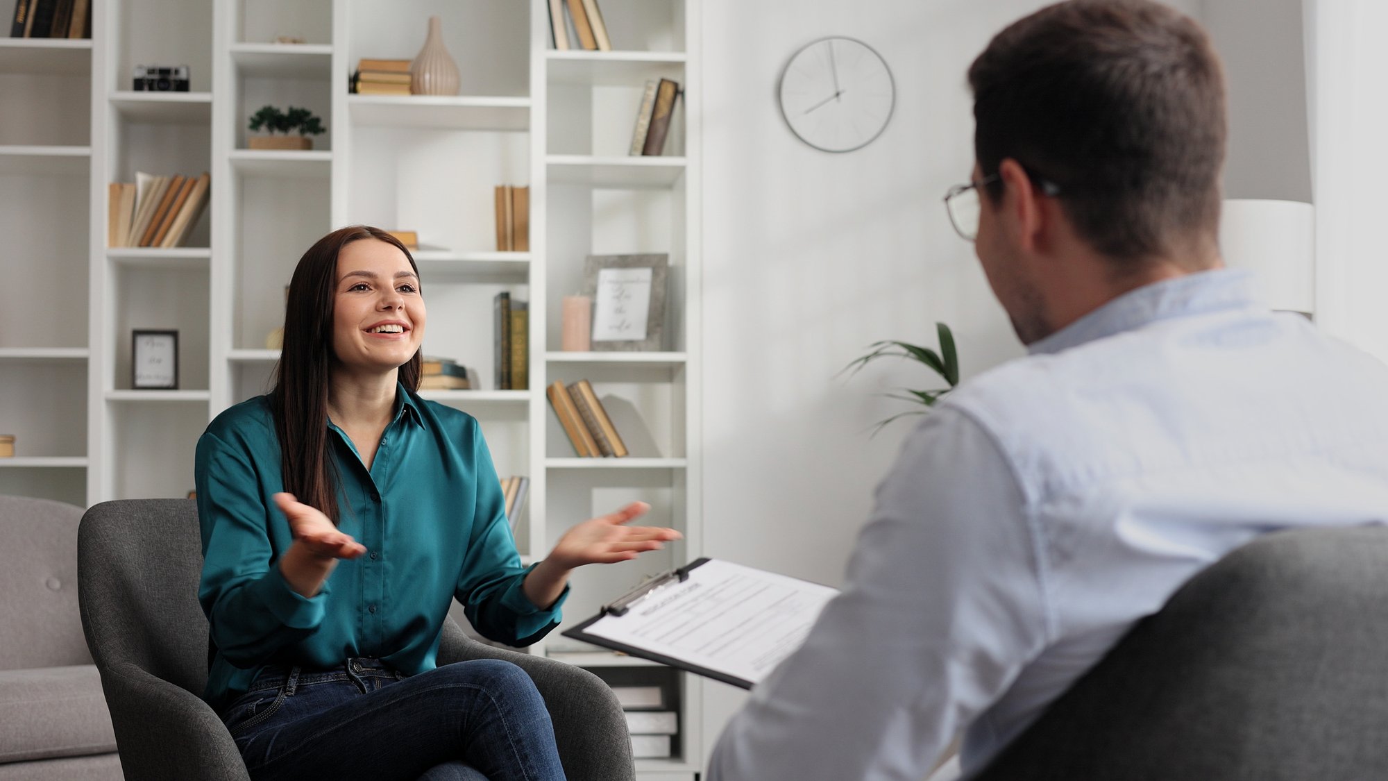 a-happy-male-patient-thanks-his-psychologist-for-h-2023-11-27-04-54-51-utc a-happy-male-patient-thanks-his-psychologist-for-h-2023-11-27-04-54-51-utc