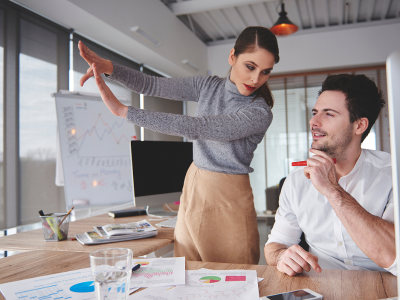 Emprender o intraemprender