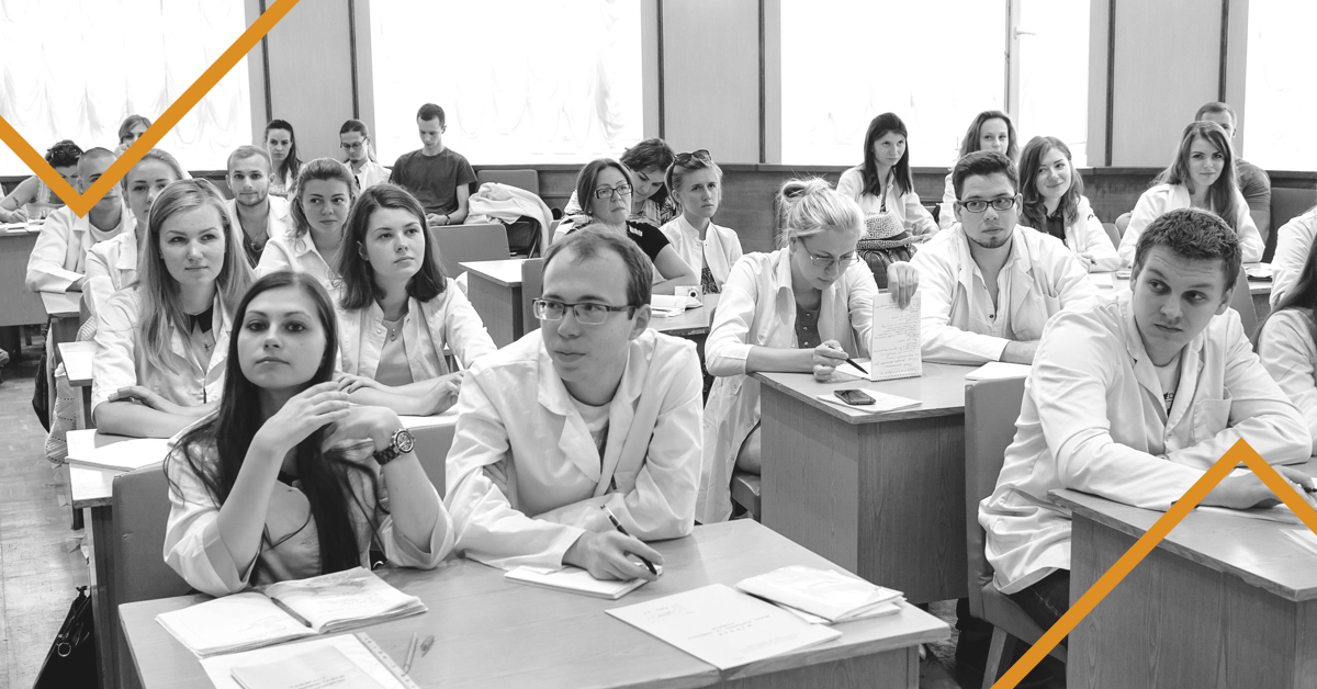 AM_Blog_Universidades de Odontología_ ¿Qué debes tomar en cuenta antes de elegir una_