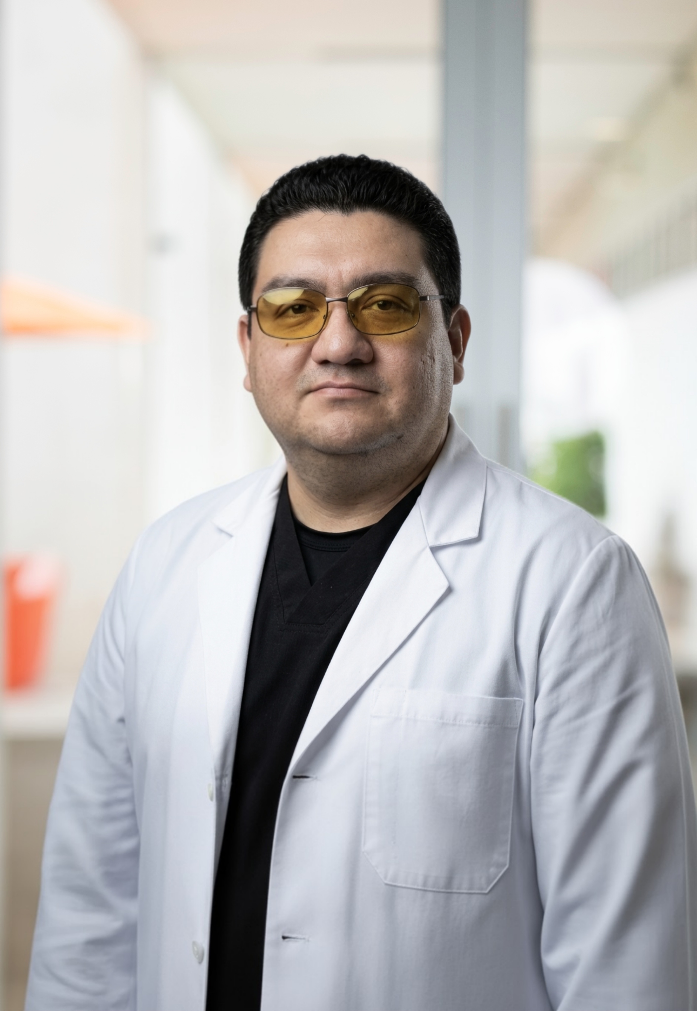 Dr. Fernando Cadena Mejía
