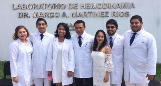 Finalizan su año de Internado Rotatorio en México y España.jpg