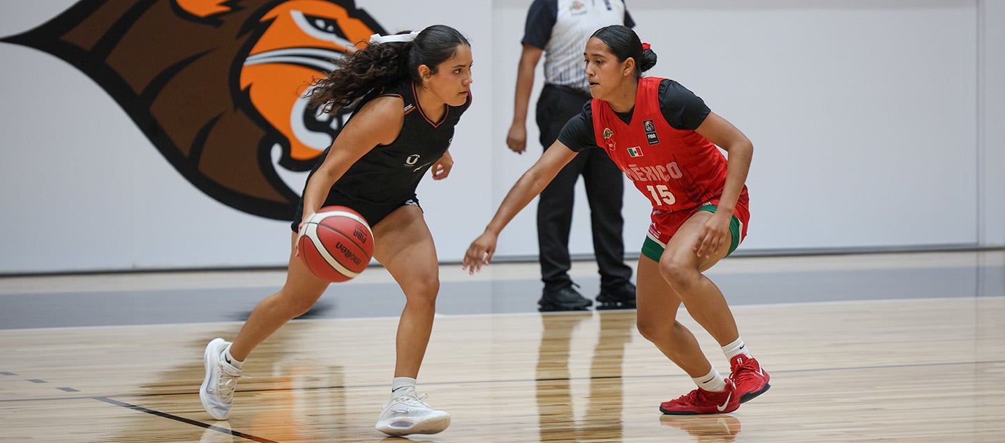 foto del articulo Realizan partido inaugural de básquetbol en la Arena Anáhuac