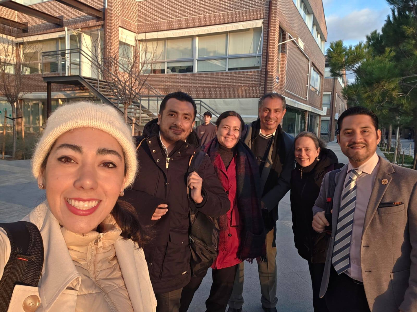 599949542_872103081997200_7912581555647245457_n