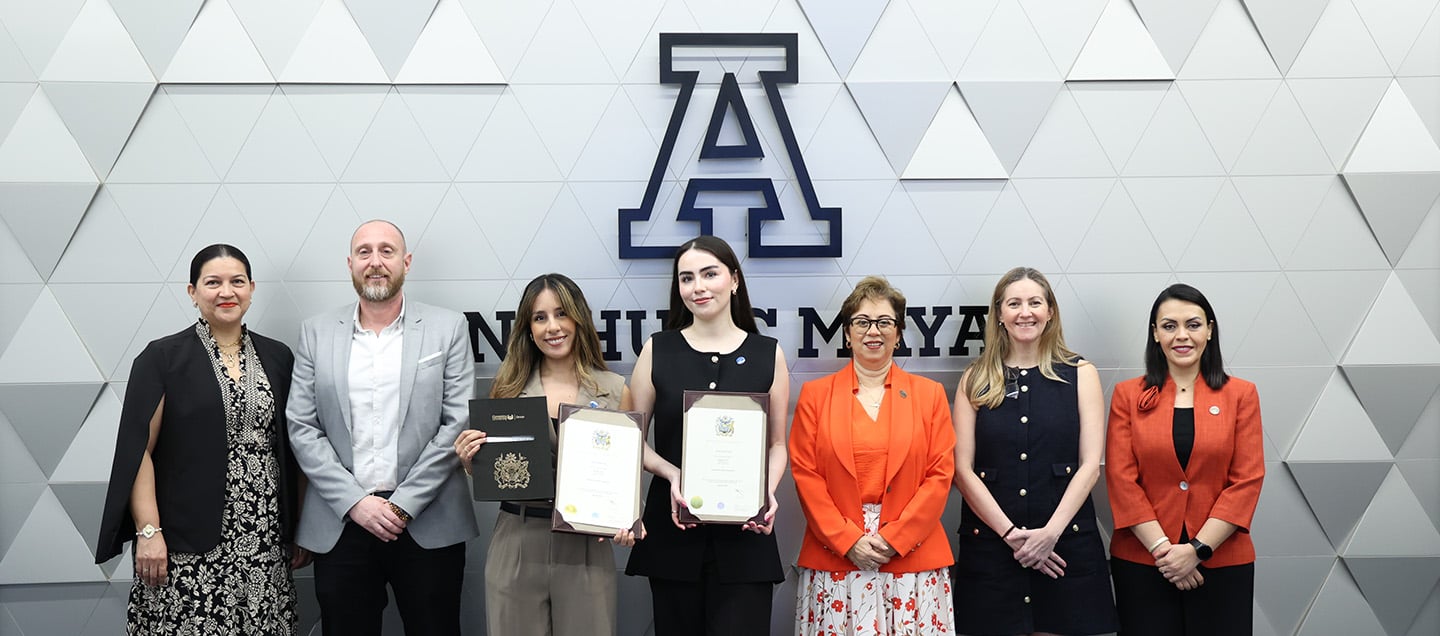foto del articulo Se gradúa segunda generación del programa Anáhuac-Coventry