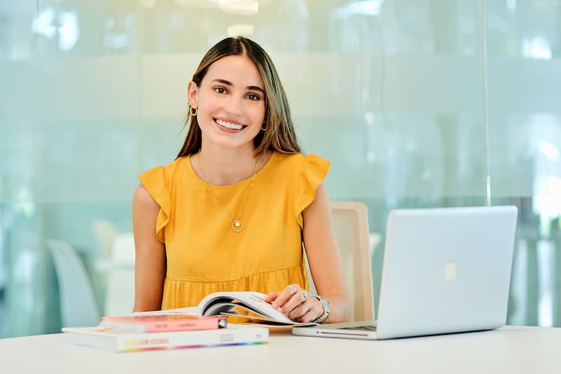 becas y financiamiento